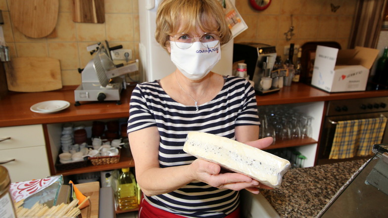 Florence Cunnac verkauft nicht nur Käse, sondern auch Wein und andere französische Köstlichkeiten in ihrem Geschäft "Gourmandise".