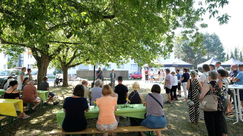 Die SEEG feierte im Quartier Albert-Mücke-Ring in Meißen ihr 30. Jubiläum. Eingeladen waren auch alle Mieter.