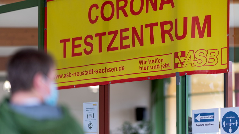 Im Corona-Testzentrum des ASB in Neustadt werden die Öffnungszeiten verlängert.