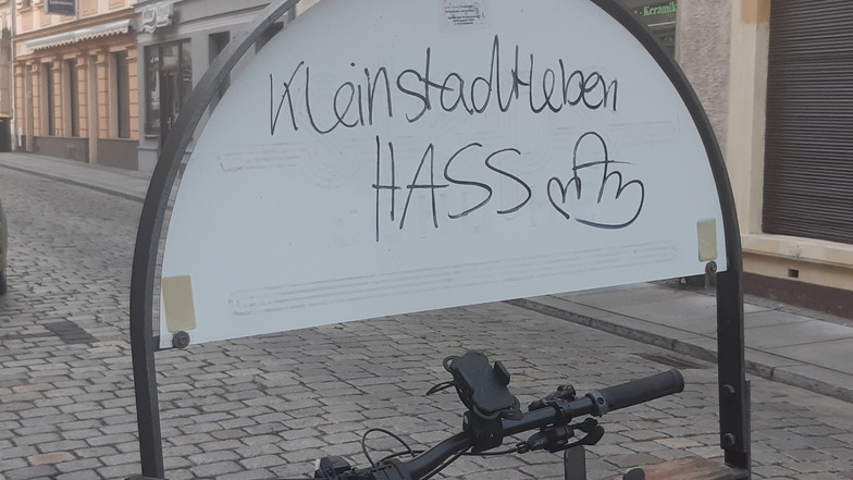 Dieser Fahrradständer vor einem Geschäft auf der Meißner Straße "ziert" derzeit die Innenstadt.