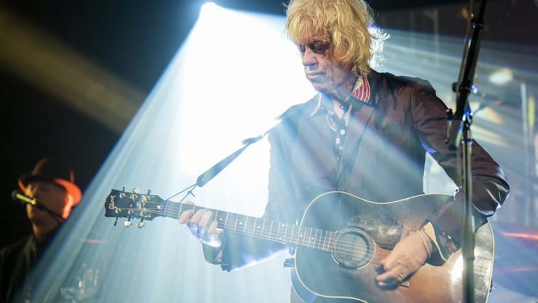 Bob Geldof bot bei seinem Konzert im Dresdner Ostra-Dome wenig Überraschendes, begeisterte aber dennoch sein zahlreiches Publikum.