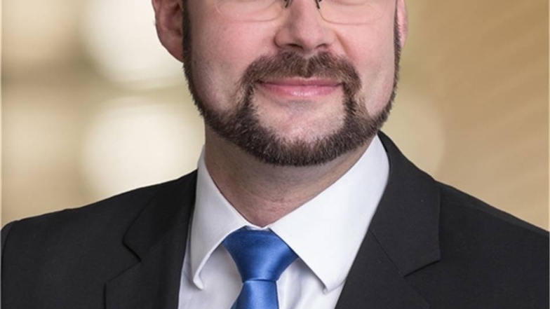 Christian Piwarz  Der 42 Jahre alte Jurist kommt aus Dresden und sitzt seit 2006 im Landtag, seit 2009 ist er Parlamentarischer Geschäftsführer.