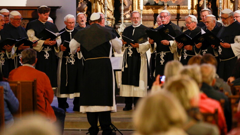 In der Klosterkirche gaben die Sänger des Bäckerchores Zittau-Oberseifersdorf e.V. ein Konzert.