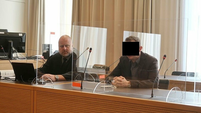 Geständnis am dritten Verhandlungstag. Sebastian T. (r.), hier mit seinem Verteidiger Ulf Weinhold, droht eine langjährige Freiheitsstrafe.