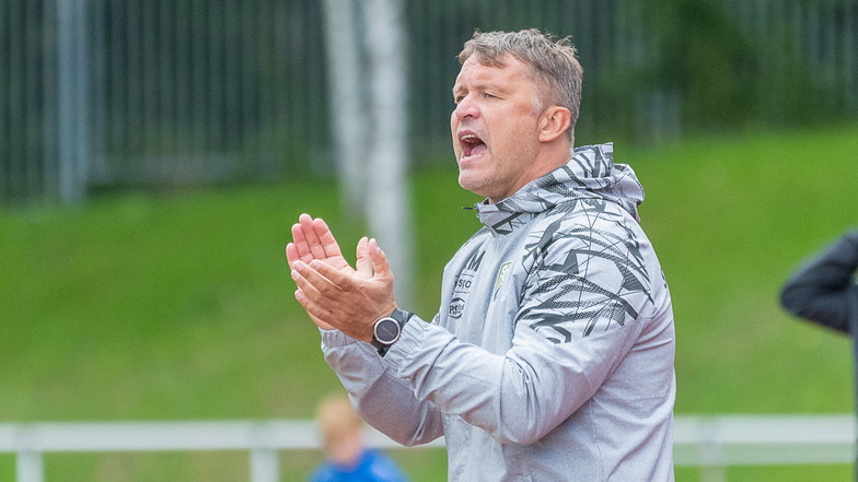 Knut Michael bleibt noch bis zum Saisonende Trainer des SC Freital. Danach übernimmt sein bisheriger Assistent.