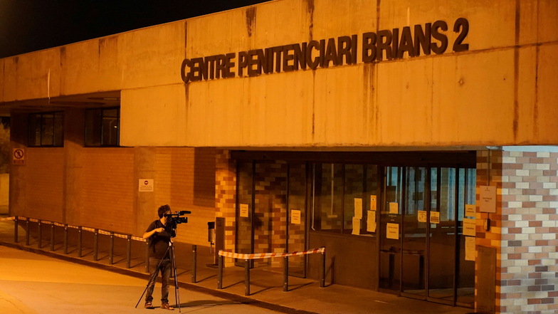 Blick auf den Eingang des Strafvollzugszentrums Brians 2 in Sant Esteve Sesrovires unweit von Barcelona. Hier saß John McAfee ein.