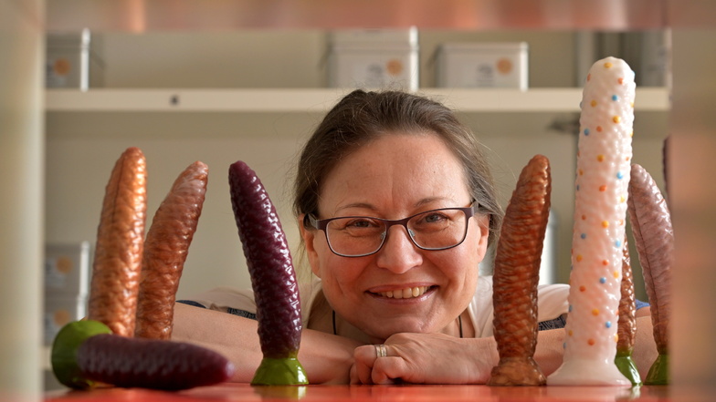 Neueste Kreationen: Neben Bananen, Gurken, Spargel gibt Anja Koschemann nun auch Tannenzapfen in gute Hände. Die haben eine ganz besondere Bewandtnis.