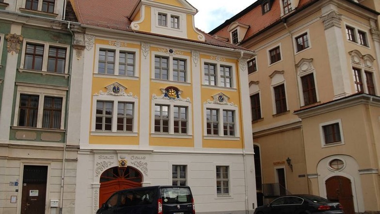 In das Löbauer Stadthaus am Altmarkt sollen schon bald Verwaltung und Bibliothek einziehen – samt etwas völlig Neuem.