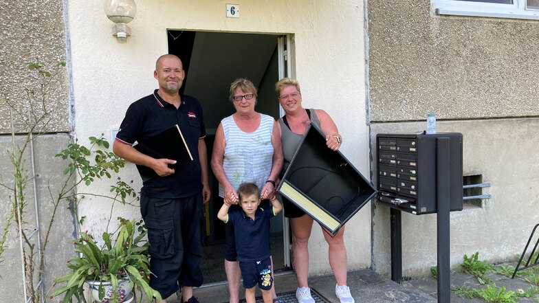 Ehepaar aus Herwigsdorf verlässt Pleite-Plattenbau nach 35 Jahren