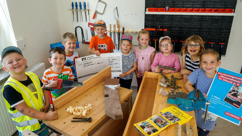 Bereits im Sommer hatten die Kinder aus Uhyst im Bezirk der Handwerkskammer Dresden beim Wettbewerb "Kleine Hände, große Zukunft" gewonnen. Jetzt wurden sie auch sächsischer Landessieger.