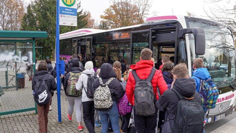 Bei einigen Bussen zum Schulzentrum in Wilthen gibt es ab Montag Änderungen im Fahrplan.