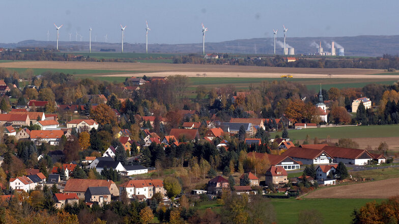 Ein Blick auf Mittelherwigsdorf vom Scheibeberg aus fotografiert.
