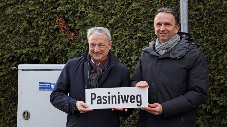 Giuseppe Pasini und OB Marco Müller am neu benannten Pasiniweg.