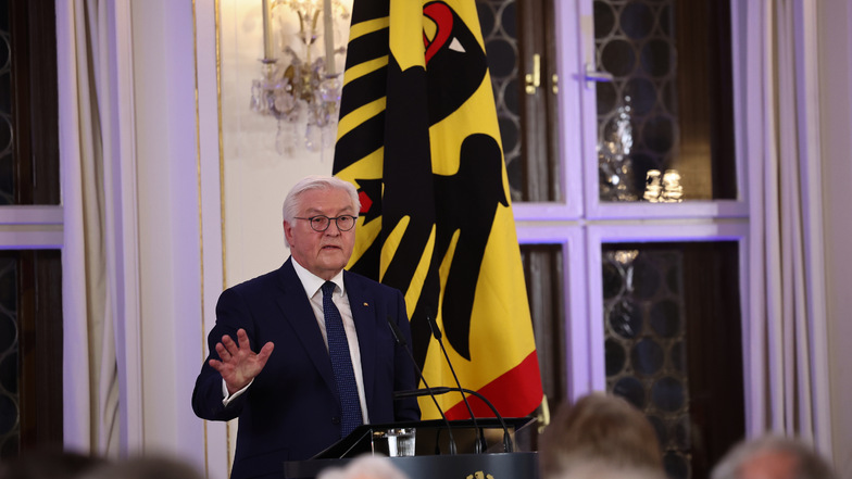 Bundespräsident Frank-Walter Steinmeier hält die Rede "35 Jahre Friedliche Revolution, 75 Jahre Grundgesetz – Wie steht es um unsere Demokratie?" auf der Leipziger Buchmesse.