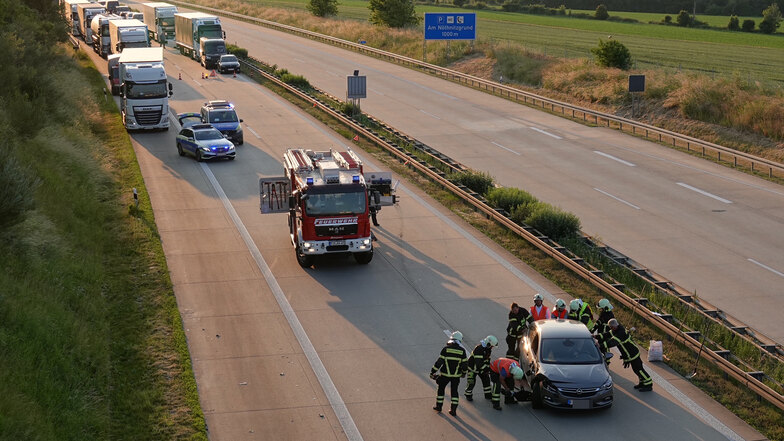 Unfallflucht auf der A17 in Dresden