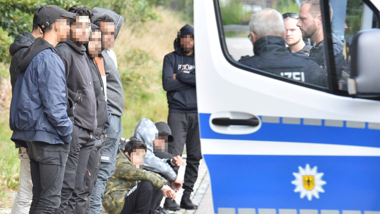 Immer wieder greift die Bundespolizei rund um Zittau illegal eingereiste Migranten auf. (Symbolfoto)