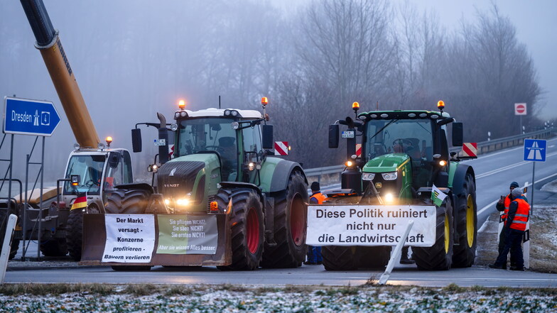 Neue Bauernproteste in Sachsen: Traktoren stehen heute auf Autobahnbrücken