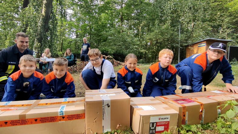 Am Sonnabend trafen sich 83 Mädchen und Jungen der Kamenzer Jugendfeuerwehren zum Hutbergpokal. Diese Station nannte sich "Geräte-Erraten".