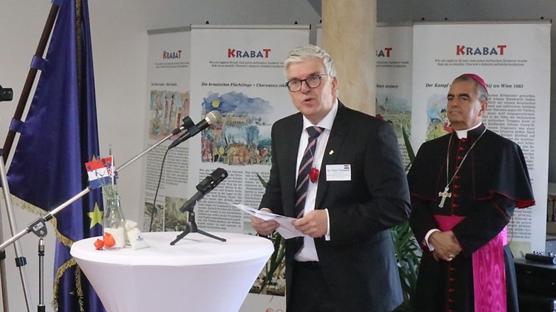 Dr. Peter Neumann ist Honorarkonsul (Botschafter) der Republik Kroatien in Sachsen.