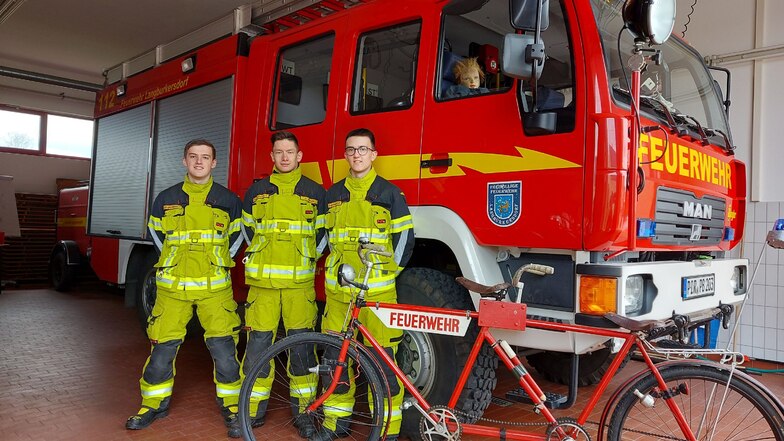 Feuerwehr Langburkersdorf auf Tik-Tok: Drei Männer und 125.000 Fans