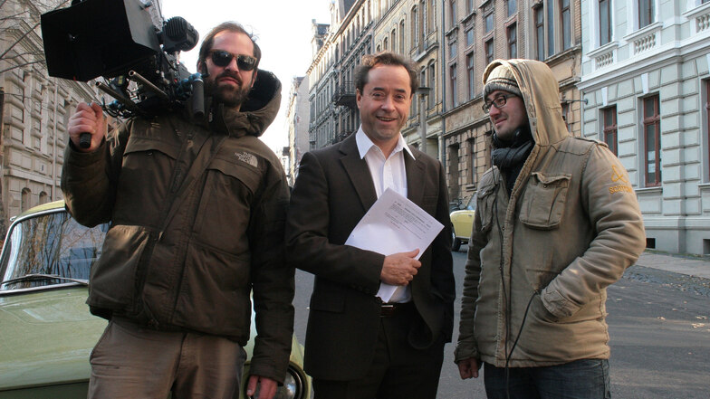 Drehort Emmerichstraße: Schauspieler Jan Josef Liefers (Mitte) drehte unter anderem hier im Herbst 2011 "Der Turm".