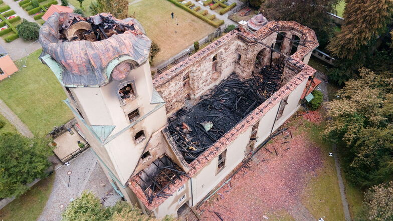 Feuer in Stadtkirche Großröhrsdorf war Brandstiftung – Täter festgenommen