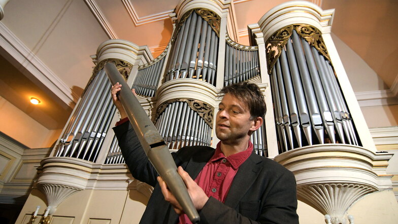 An der Restaurierung der Orgel in der Waldheimer Stadtkirche hat René Michael Röder großen Anteil. Am Silvestertag wird der Kantor verabschiedet.