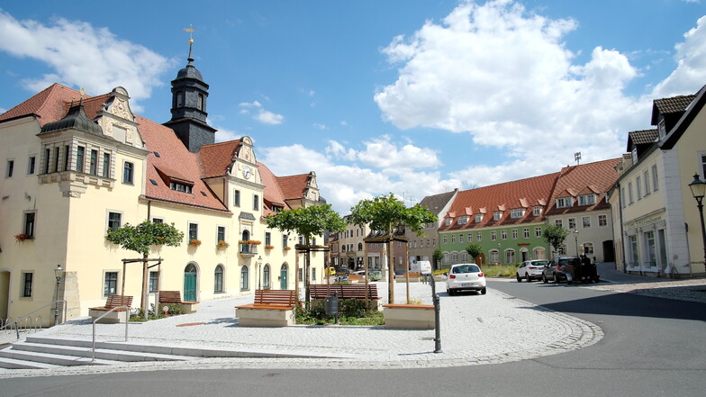 Auch Lommatzsch hat einen hübsch gestalteten Markt. Trotzdem verlief die Entwicklung in der Stadt anders als in Wilsdruff.