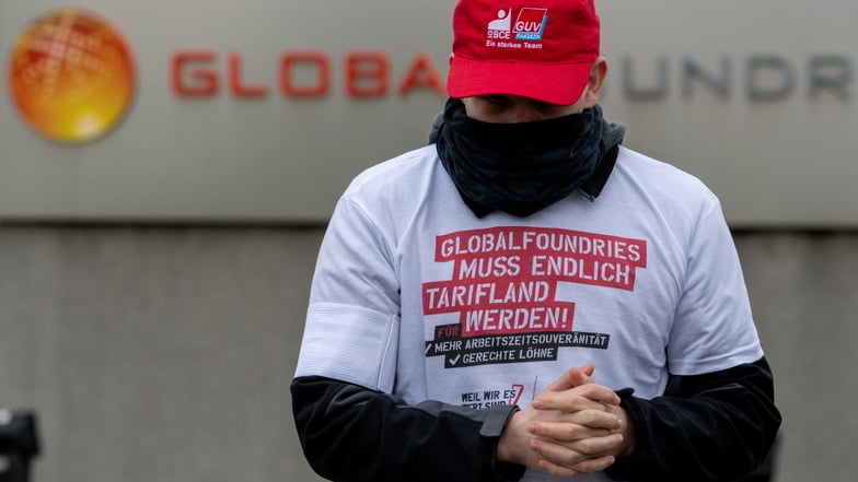 Der Wunsch auf dem T-Shirt ist erfüllt: Die Mikrochipfabrik von Globalfoundries Dresden hat einen Tarifvertrag - und wirbt damit. Was passiert bei Bosch und Infineon?