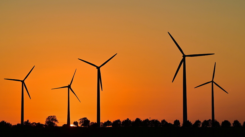 In den nächsten Jahren sollen mehr Windräder entstehen - auch in Sachsen.