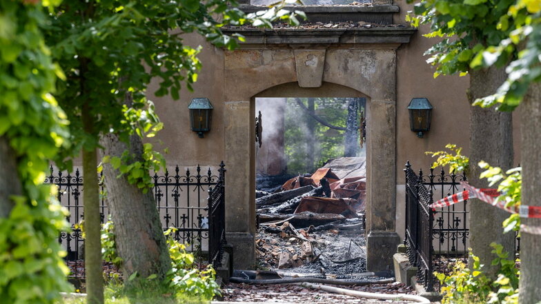 Kirchenbrand in Großröhrsdorf: Video dokumentiert, wie Glocke letztes Mal läutet