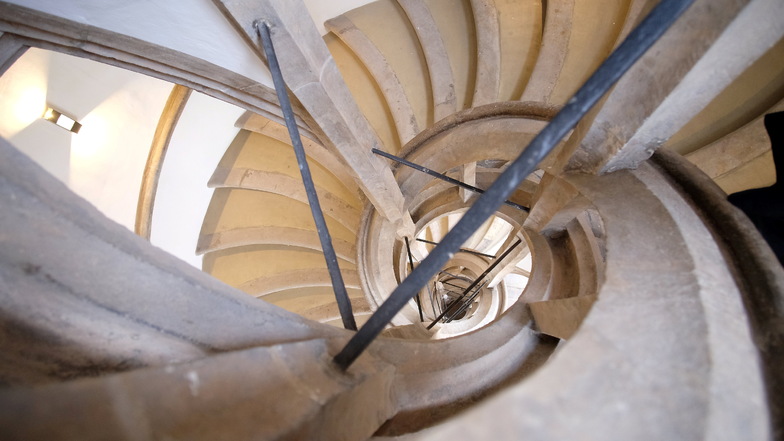 Der Wendelstein der Meißner Albrechtsburg - im Prinzip ein Treppenhaus - ist vielfach kopiert worden. Für den Museologen Falk Dießner ist dieses Bau-Detail der Meißner Albrechtsburg als Original trotzdem allen Nachahmungen überlegen.