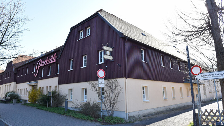 Das Kulturzentrum Parksäle in Dippoldiswalde. Riesensachschaden, aber wenig zum Mitnehmen gefunden.