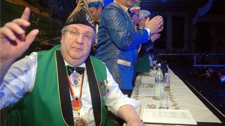Auch der Regionalvertreter vom Verband Sächsischer Karneval, Hartmut Schaar aus Bischofswerda, war dabei.