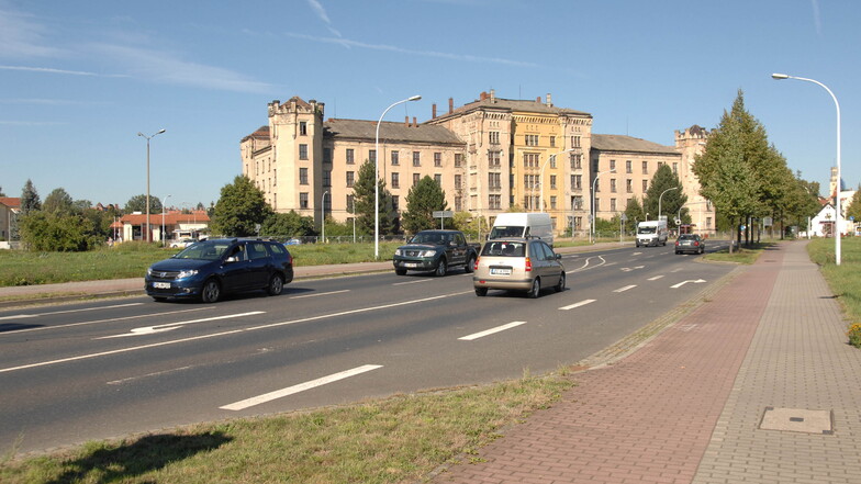 Wird auf dem Martin-Wehnert-Platz in Zittau ein viele Millionen Euro teures Rettungszentrum gebaut?