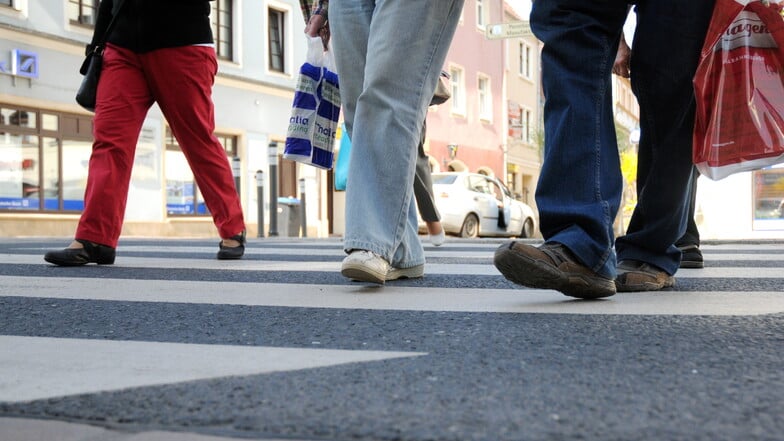 Symbolfoto: Der Fußgängerüberweg am Roßmarkt wird täglich von vielen Menschen genutzt, um in die Meißner Altstadt zu kommen.