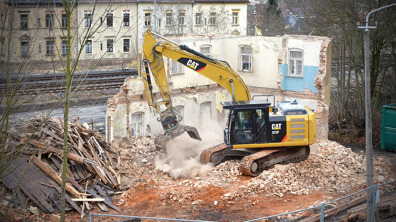 Seit vergangener Woche ist das Gebäude Bergstraße 2a in Zittau abgerissen worden.