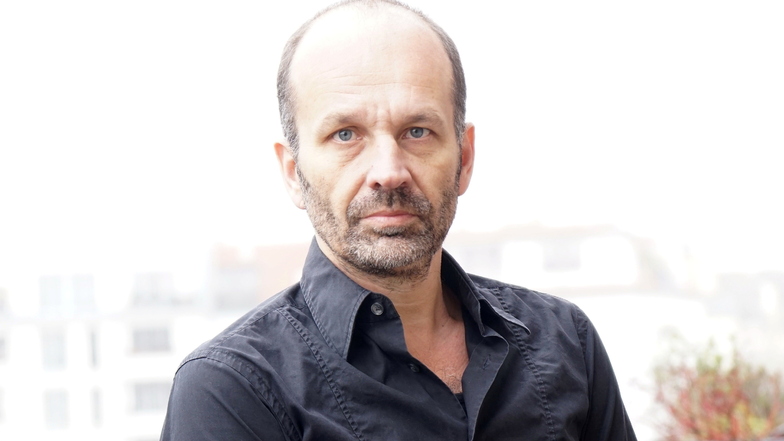 Der Journalist David Ensikat wurde 1968 in Ost-Berlin geboren.