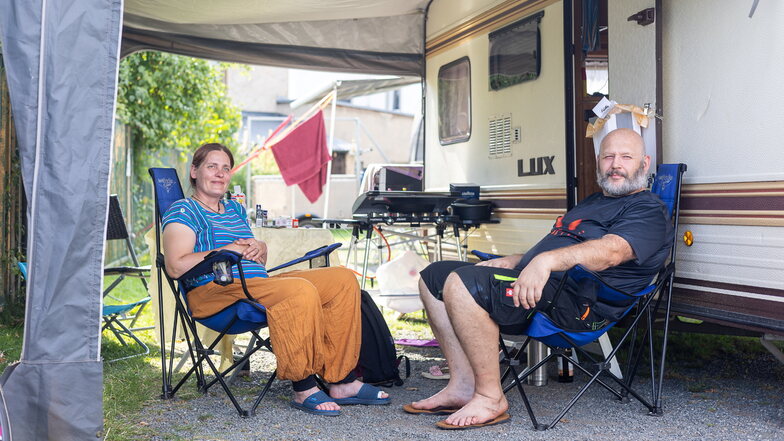 Familie Rhode aus Berlin gehört zu den Spontancampern. Sie machen derzeit Urlaub auf dem Camping-Stellplatz in Struppen - und wollen länger bleiben als geplant.