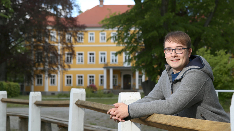 Max Vater ist mit seinen 21 Jahren der jüngste Kandidat für die Gemeinderatswahl in Kreba-Neudorf. Er fühlt sich in seinem Heimatort pudelwohl und möchte in Zukunft einiges bewegen.