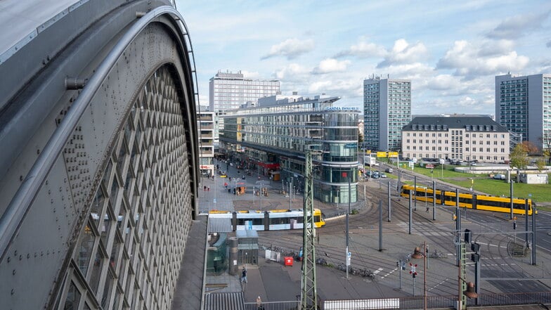 Rund um den Hauptbahnhof Dresden müssen sich Autofahrer über den Sommer auf Sperrungen einstellen.