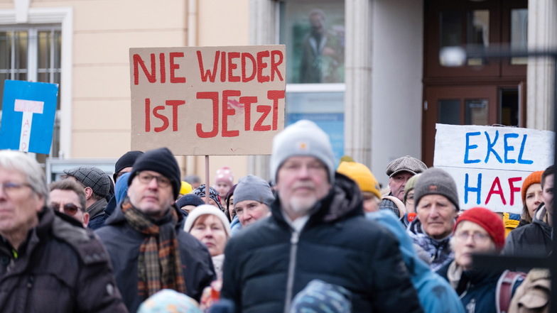 Zu der Demonstration gegen Rechtsextremismus auf dem Marienplatz in Görlitz in der Woche nach den Correctiv-Enthüllungen kamen 2.000 Leute.