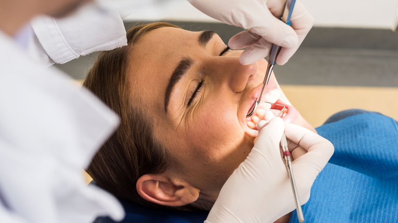Drei Viertel der Sachsen gehen regelmäßig zum Zahnarzt. Das ist mehr als in anderen Bundesländern.