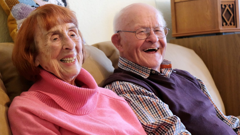 Dass sie seit 72 Jahren miteinander verheiratet sind, ist für Marianne und Heinz Ullmann ein Grund zum Feiern.