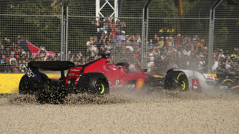 Charles Leclerc aus Monaco von Team Ferrari verlässt die Strecke.