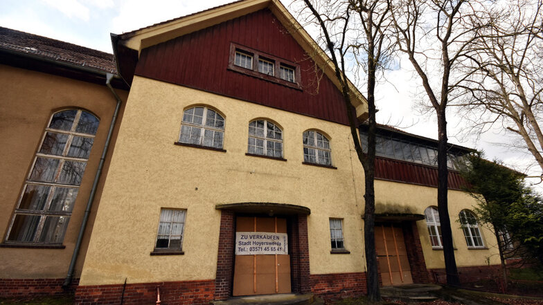 Das Knappenroder Kulturhaus steht seit 2010 leer. Jetzt mehren sich Anzeichen für einen Verkauf.