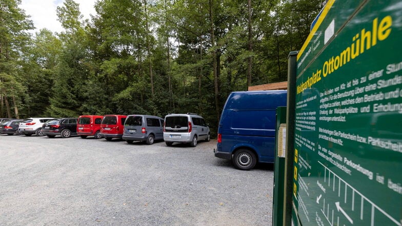 Sächsische Schweiz: Wanderparkplatz an der Ottomühle tagelang gesperrt