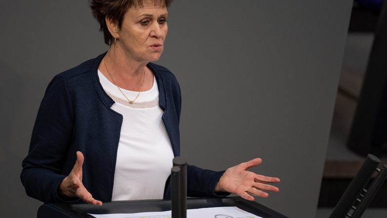 Die Linken-Abgeordnete Sabine Zimmermann kritisiert, dass sich ihre Partei zu wenig um Ostdeutschland gekümmert habe.