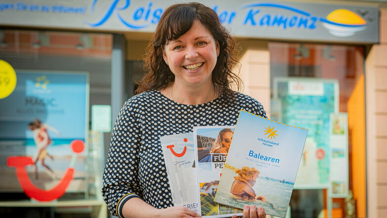 Antje Pohlann, Inhaberin des Kamenzer Reisecenters, freut sich über treue Kunden und deren ungebrochene Reiselust. Die meisten aktuellen Buchungen gehen in Richtung Türkei, Kanaren und Griechenland. Aber auch Bali und Norwegen sind schon darunter.