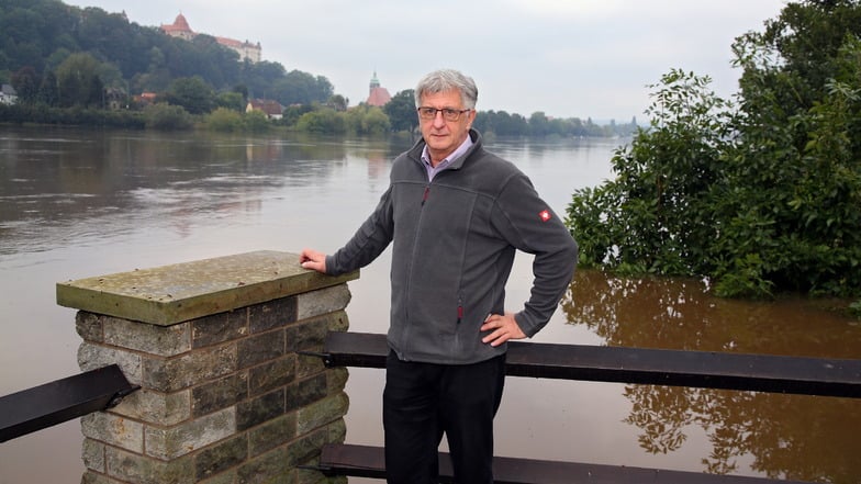 Rainer Weiß, Inhaber vom Hotel Elbparadies in Pirna-Oberposta, hat wegen des Hochwassers schlaflose Nächte.